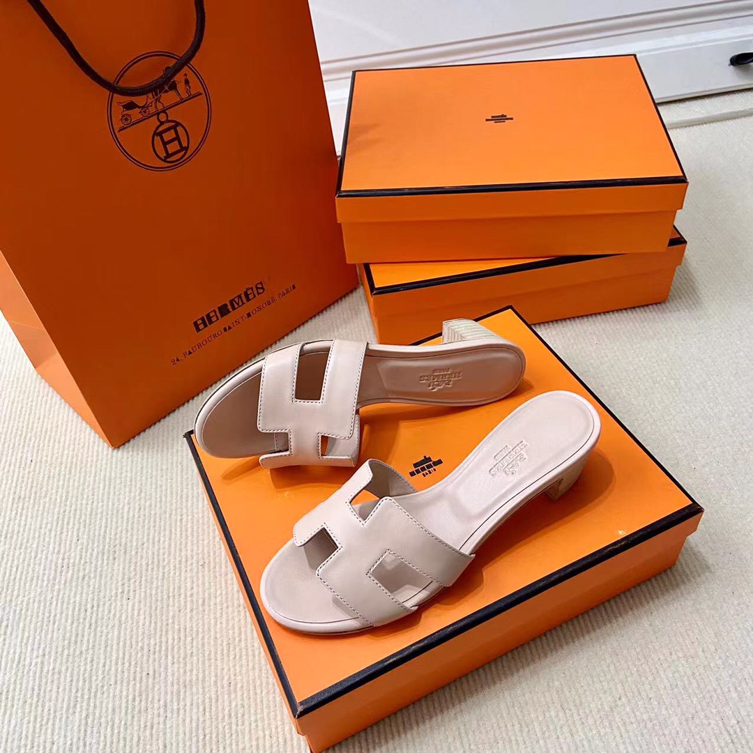 에르메스 올수공 오아시스 슬리퍼 샌들 스위프트 43